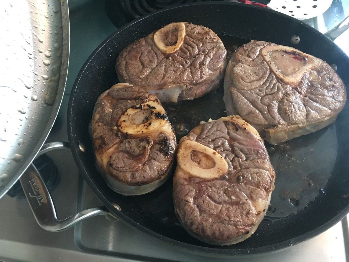 Angus Osso Bucco — Soup Bones
